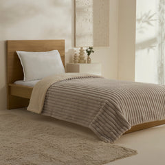 Karaca Stripe Sherpa Einzelbettdecke Grau, 150 × 200 cm