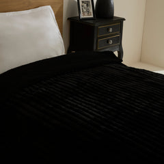 Karaca Stripe Sherpa Einzelbettdecke Schwarz, 150 × 200 cm