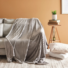 Karaca Ruby Stripe Wellsoft TV-Decke Grau, 130 × 150 cm