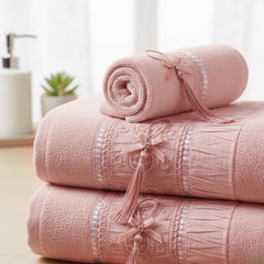 Baumwolle-Handtuch mit Spitze und Quaste – 100% Baumwolle, Rose, ca. 89x47 cmch mit perlmuttfarben bestickter Spitze – Luxusausführung, 89×48 cm