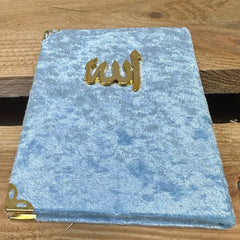 Faveurs pour Mevlüt, livre Yasin recouvert de velours bleu