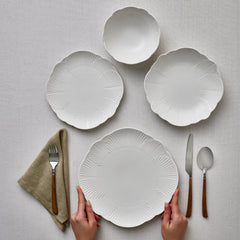 Service de table Karaca Bloom Bone China pour 6 personnes, 24 pièces