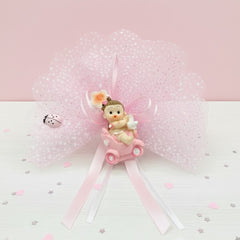 Figurine décorative magnétique « Bébé en voiture – Rose »