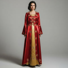 Elegantes Kına-Gecesi-Bindalli – rot mit goldener Stickerei und Satinunterkleid